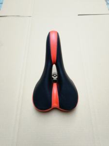 Vente directe d'usine <span class=keywords><strong>de</strong></span> selles <span class=keywords><strong>de</strong></span> vélo <span class=keywords><strong>de</strong></span> montagne respirantes, à trous intermédiaires, amortissantes et élégantes - Product Image 4