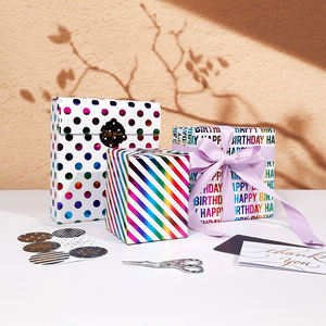 Rollo de papel Kraft dorado de color cumpleaños de 80g al por mayor 43*300cm regalo de lujo embalaje personalizado rollo de papel de regalo - Product Image 3