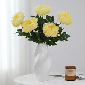 Simulated Silk Chrysanthemum <b>White</b> Yellow Single Branch <b>Artificial</b> <b>Flower</b> Arrangement Home Decor Outdoor Photography Props - Product Image 3