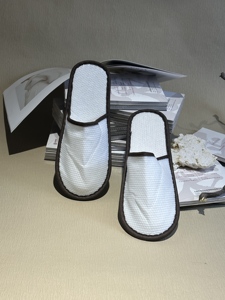 Pantuflas <span class=keywords><strong>de</strong></span> Hotel con Logotipo Bordado, <span class=keywords><strong>de</strong></span> Lujo, <span class=keywords><strong>de</strong></span> Terciopelo, Suaves, Premium, para Uso en Resorts y Cruceros, Personalizadas - Product Image 2