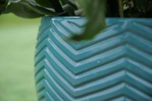 American Style Ceramic <b>Flower</b> <b>Pot</b> Planter Glossy Teal Chevron Embossed Texture Eco-Friendly Drainage Hole <b>for</b> Indoor/<b>Outdoor</b> - Product Image 2