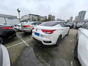 Nissan Lannia 2018, Sedán 1.6L CVT - Motor HR16DE de Bajo Consumo, Techo Solar Eléctrico, Asientos Ajustables, Experiencia de Conducción Suave - Product Image 3