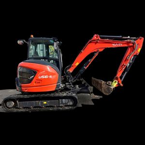 Mini-excavatrice d'occasion Kubota U56 d'origine japonaise, 5,6 tonnes, avec godet, moteur Kubota et accessoire tarière - Product Image 2
