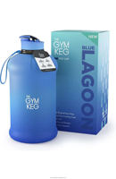 Grande bouteille d'eau sport de 2,2 L avec poignée de transport, bouchon anti-fuite, marqueur de temps motivant, demi-gallon pour la salle de sport, l'extérieur et l'hydratation