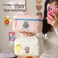 Sac de maquillage portable pour femmes, motif mignon brodé en forme de cœur, vente en gros
