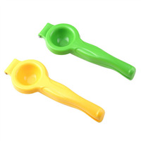 Vente en gros, nouveauté Presse-citron en plastique, presse-agrumes à main pour jus de citron, presse-agrumes pour jus d'orange