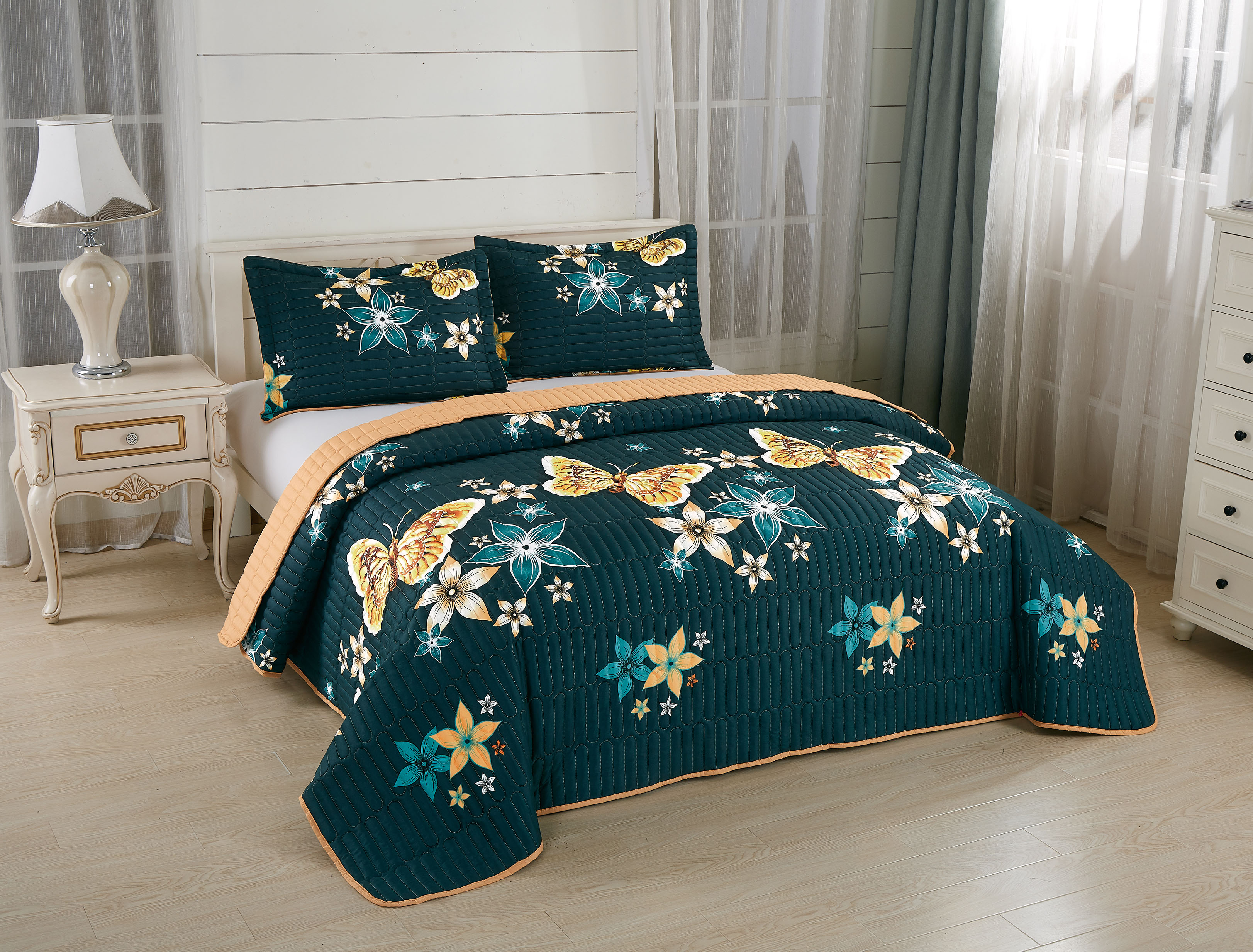 ผีเสื้อสีเขียว