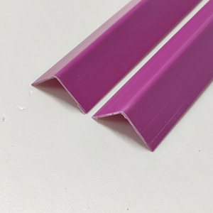 Embellecedor de borde de esquina de pared de <span class=keywords><strong>cerámica</strong></span> de PVC resistente al calor 10mm en forma de L Embellecedor de azulejo de <span class=keywords><strong>plástico</strong></span> de 90 grados - Product Image 1