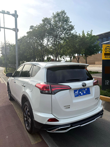 Toyota <span class=keywords><strong>RAV4</strong></span> 2.5 <span class=keywords><strong>AWD</strong></span> Elite <span class=keywords><strong>I</strong></span> Edition 2018 Usado, Transmisión Automática, Sin Accidentes, Neumáticos Nuevos - Product Image 2