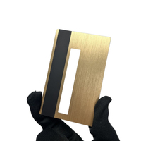 Carte de crédit en aluminium ultra-légère (10g seulement) gravée au laser avec fente pour puce 4442 et bande magnétique pour carte bancaire métallique personnalisée