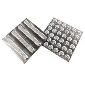 Dalles de pavage tactiles en acier inoxydable 304 avec motif rayé et ananas/dôme pour les aéroports, panneaux de guidage antidérapants - Product Image 1
