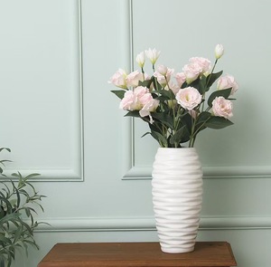 Tela de seda reutilizable <span class=keywords><strong>Eustoma</strong></span> <span class=keywords><strong>Grandiflorum</strong></span> Platycodon <span class=keywords><strong>Grandiflorum</strong></span> 4 cabezas de flores artificiales para decoración de mesa de sala de estar - Product Image 2