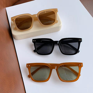 KINHEKIN Gafas de sol para mujer con montura cuadrada, protección UV400, lentes de acetato marrón, estilo urbano a la moda - Product Image 1