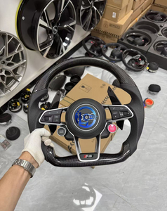 Volant <span class=keywords><strong>Audi</strong></span> <span class=keywords><strong>RS</strong></span> en fibre de carbone et Alcantara avec surpiqûres rouges A3/A4/A5/A6/A7/Q3/Q5/Q7 - Product Image 2