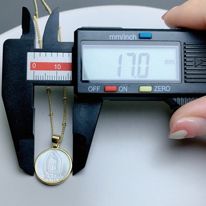 Collana Vintage Rotonda <span class=keywords><strong>con</strong></span> Madonna di Guadalupe per Donne, Pendente in Madreperla Naturale, Vendita all'Ingrosso - Product Image 6