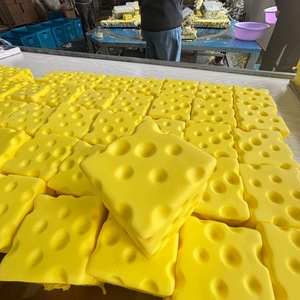Juguete Pequeño de Material PU con Forma de Pan de Queso, de Lenta Recuperación, con Temática de Comida, Suave y Pegajoso para Dedos - Product Image 3