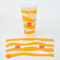 Feuille transparente de logo d'impression personnalisé de McDonald's IML pour le vernissage de gobelets en plastique Impression d'étiquettes en matériau PP/PET