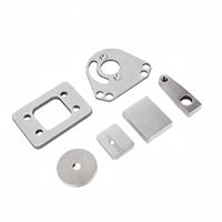 Pendentif personnalisé en aluminium découpé au laser par estampage métallique avec fabrication de tôles à matrices progressives