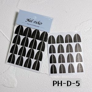 Pochoir Réutilisable en Plastique 3D pour Ongles, Autocollant Aérographe, Guide de Peinture par Pulvérisation pour French Manucure en V, pour Nail Art et Manucure - Product Image 4