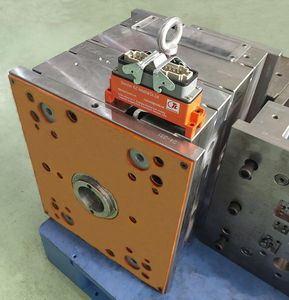 Fabricants de machines de moulage par injection <span class=keywords><strong>plastique</strong></span> pour une force de serrage de 80 à 4000 tonnes pour la production de masse - Product Image 3