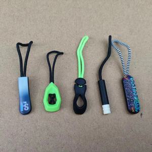 Kunden spezifisches Logo Multi Color Personal ized R5 # Hochwertige benutzer definierte Reiß verschluss Abzieher Reiß verschluss Pull Kunststoff Gummi Reiß verschluss Kopf Schieber - Product Image 5