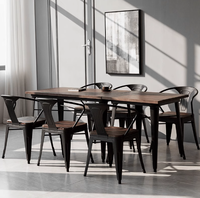 Table à manger minimaliste moderne en bois massif combinaison de chaises en fer de style industriel américain pour hôtels restaurants cafés