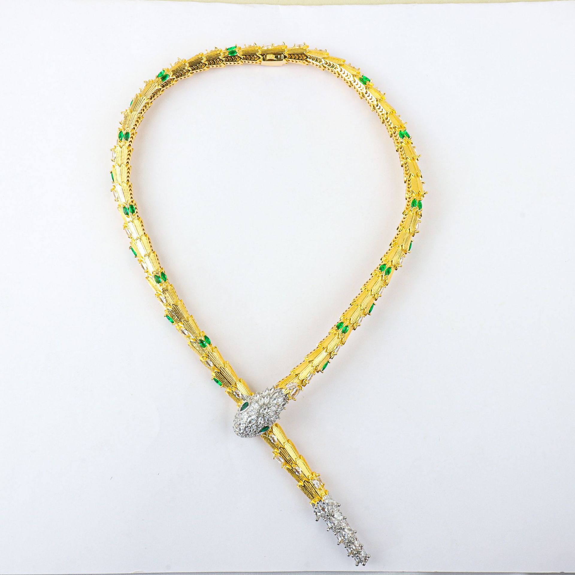 Collier en or * 205