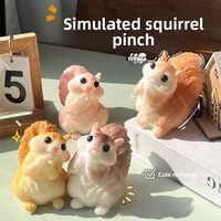 Cadeaux de Noël parfaits : Super mignon écureuil moelleux, ornement animal réaliste, jouet créatif, idéal comme cadeau pour les jeunes, jouet quotidien