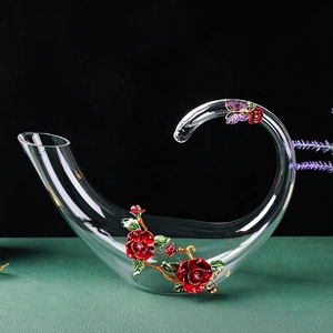 Ensemble de verres à vin en émail rose, carafe en cristal peinte à la main pour les réunions de famille et les dîners - Product Image 2