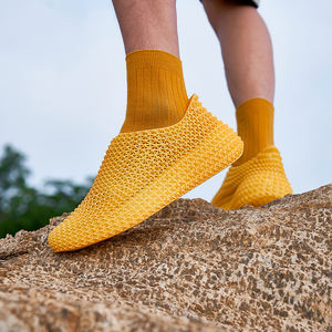 OEM personalizado moda arte diseño resistente al desgaste antideslizante actividades acuáticas modelo caminar estilo <span class=keywords><strong>zapatos</strong></span> con impresión 3D - Product Image 2