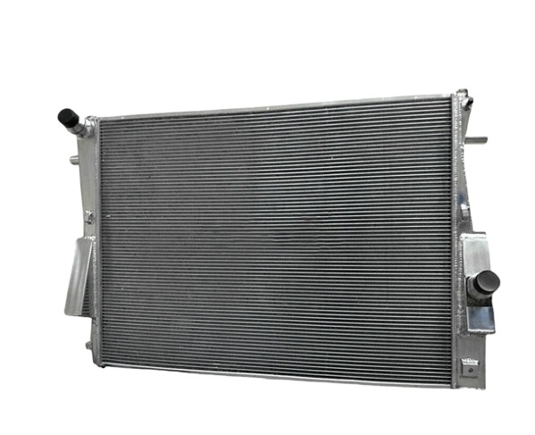 All Aluminum Automotive Aluminum  Radiator Suitable for 11-16  FORD F250/F350/F450 POWERSTROKE 6.7