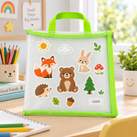 Sac à documents en maille vert lime avec poignée et fermeture éclair ornées de patchs dinosaures pour l'école et les voyages
