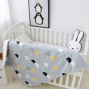 Venta caliente recién nacido cuna niño Niña 3 pic juego de <span class=keywords><strong>cama</strong></span> de algodón de tela <span class=keywords><strong>para</strong></span> Bebé Ropa de <span class=keywords><strong>cama</strong></span> - Product Image 4