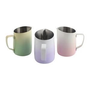 Jarra de acero inoxidable de 430 ml con degradado morado y blanco para espumar leche, ideal para capuchino y latte art, venta al por mayor - Product Image 6