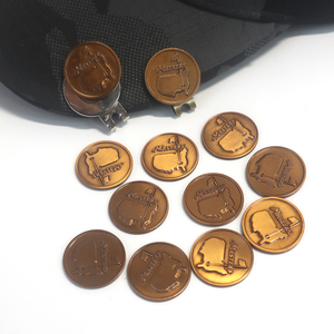 Marqueur de balle de golf premium USA Master embossé double face 25 mm pour clip magnétique de chapeau, prêt à être expédié - Product Image 3