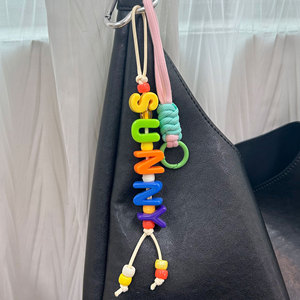 Cuentas Acrílicas Gruesas de Letras del Alfabeto con Agujero Grande Accesorios Dijes de Iniciales de Plástico para Hacer Pulseras y Cadenas para Teléfono Móvil - Product Image 4