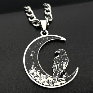 Collana con Pendente in Acciaio Inossidabile Stile Retrò Europeo e Americano, Nodo Celtico Vichingo, Luna e Gugliello - Product Image 3