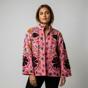Chaqueta Suzani de Terciopelo de Algodón Tejida a Mano |   Abrigo de Invierno Bohemio para Mujer |   Bordado a Mano, Transpirable, Ecológico, Indio - Product Image 1