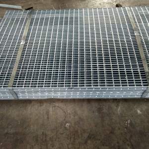 Grille en acier galvanisé/alliage d'aluminium robuste 40 x 5 mm haute résistance anti-corrosion pour la construction d'appartements et de villas - Product Image 1