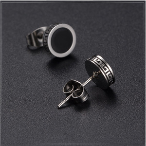 Boucles d'oreilles à clous en acier inoxydable avec incrustation noire à motif géométrique, bijoux de mode - Product Image 3