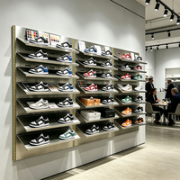 Étagère murale en métal pour chaussures, présentoir pour magasin de chaussures Mingtang Sneaker Shop