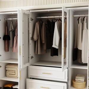 Armoire de chambre moderne et personnalisée, blanche, avec panneaux classiques en relief, sections de portes vitrées, tiroirs et rails - Product Image 3