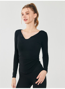 Aoyema Hauts <span class=keywords><strong>de</strong></span> yoga d'automne pour femmes Séchage rapide à manches longues Coupe ample <span class=keywords><strong>T</strong></span>-<span class=keywords><strong>shirt</strong></span> à col en V <span class=keywords><strong>T</strong></span>-shirts <span class=keywords><strong>de</strong></span> <span class=keywords><strong>sport</strong></span> respirants Vente en gros - Product Image 4