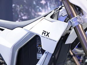 Motocicleta Todoterreno Eléctrica de Alto Rendimiento RERODE RX, Batería de 96V, Pantalla TFT RC7, Suspensión RFloXa, Similar a Surron - Product Image 3