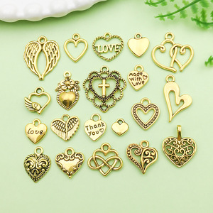 จี้รูปหัวใจสีทองโบราณ อุปกรณ์ทำเครื่องประดับ DIY โลหะผสมสังกะสีชุบ  จี้รูปหัวใจแทนคำขอบคุณ สำหรับทำสร้อยข้อมือและสร้อยคอ - Product Image 1