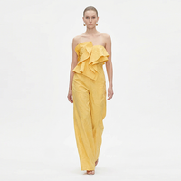 Combinaison une pièce pour femme, style Bohème Chic, en lin et coton, jaune, avec détails œillets, haut bustier sans bretelles, volants, broderie, coupe jambe large, idéale pour l'été et les vacances, personnalisable