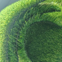 Vente en gros de gazon artificiel vert à 3 tons de 20 mm, 25 mm, 30 mm, en rouleau, gazon synthétique pour l'aménagement paysager des terrains de jeux scolaires et des jardins