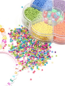 Plum Blossom Lattice Navidad Color Glass Rice Beads Letter Beads Box DIY Hand String Collar Accesorios de mano - Product Image 2