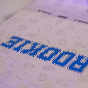 ถุงกระดาษคราฟท์สีขาวถุงหูหิ้วกระดาษพิมพ์แบบกำหนดเอง - Product Image 4