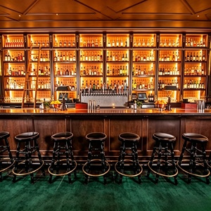 Comptoir de bar de restaurant moderne avec vitrine, design LED doré, comptoir de bar musical pour club, solution de décoration et rénovation tout-en-un - Product Image 2